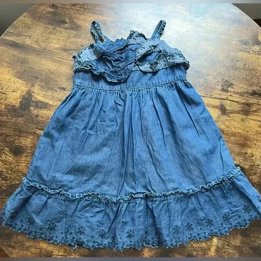 baby Gap | little girls denim dress. Size: 3 years.